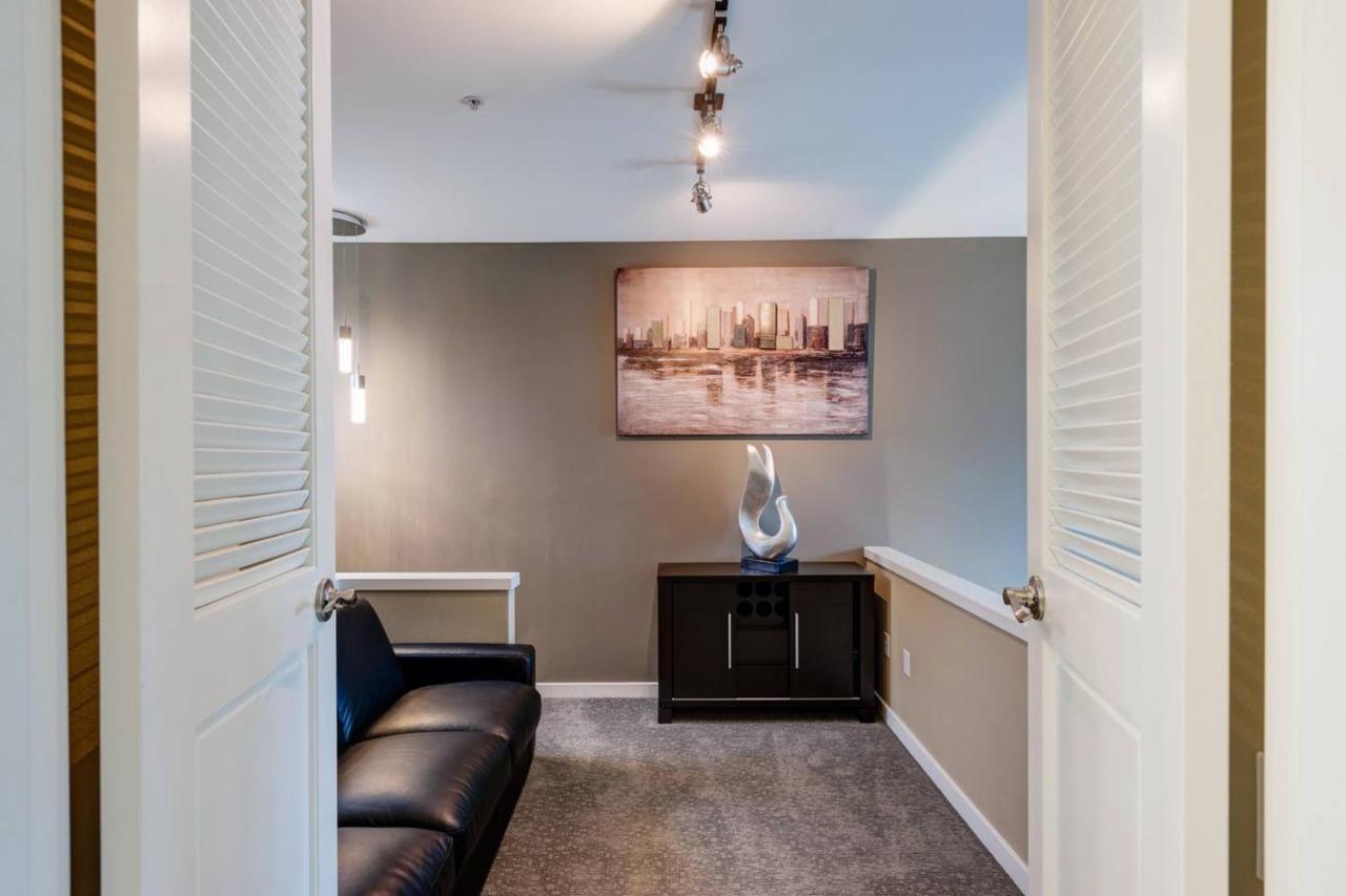 Modern Downtown Top Floor Penthouse With Bay Views Seattle Ngoại thất bức ảnh